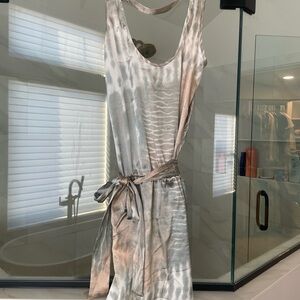 Elegant Tie-Dye Sleeveless Dress